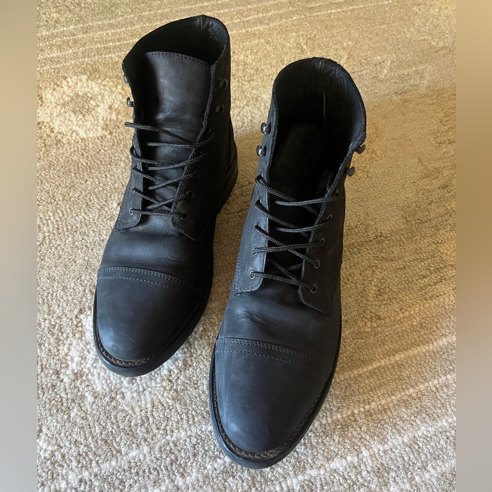 Thursdays Captain leather boots in black matte